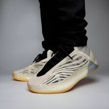 adidas Yeezy QNTM Mist Slate adidas Yeezy QNTM Mist Slate