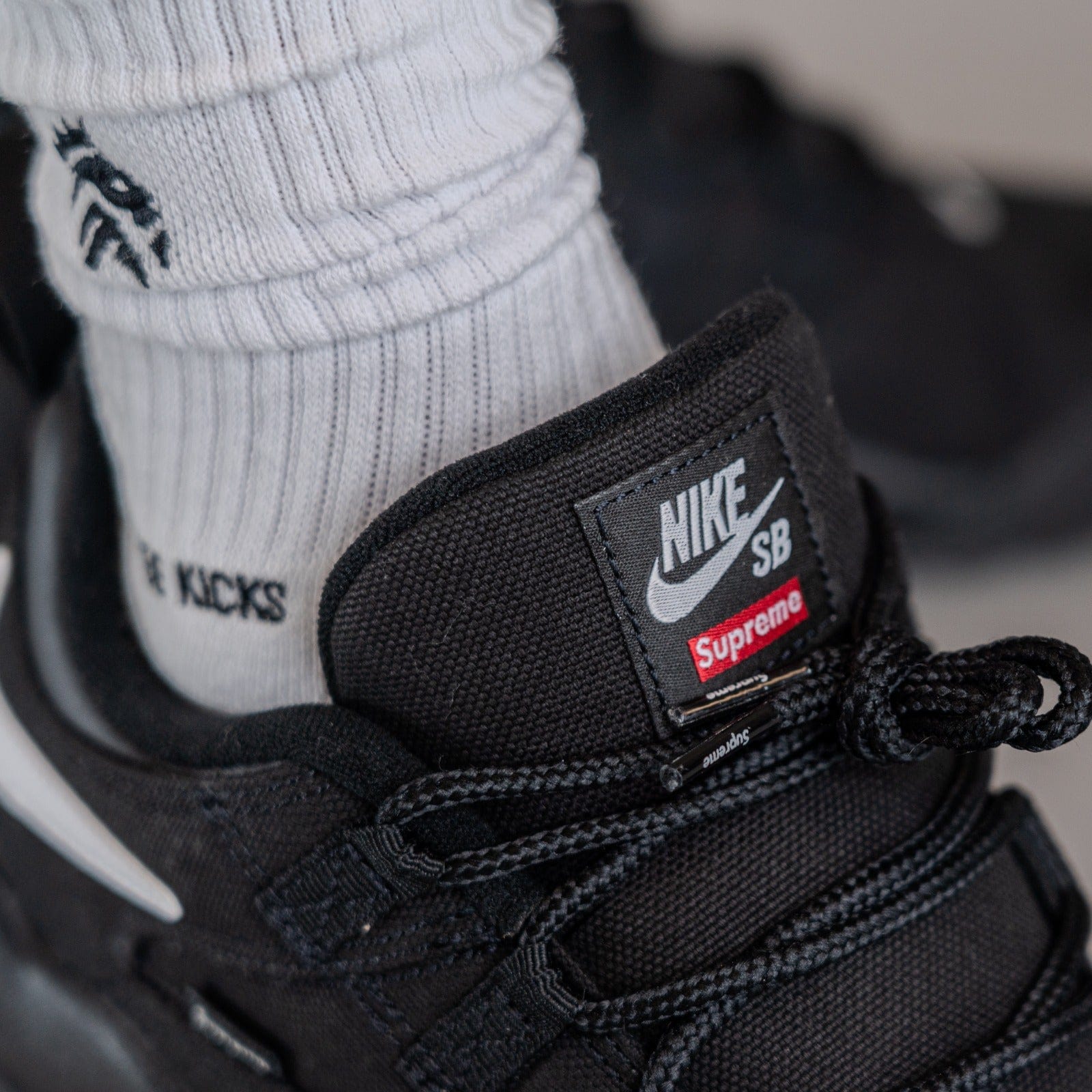 Nike SB Darwin Low x Supreme “Black” – YankeeKicks Online