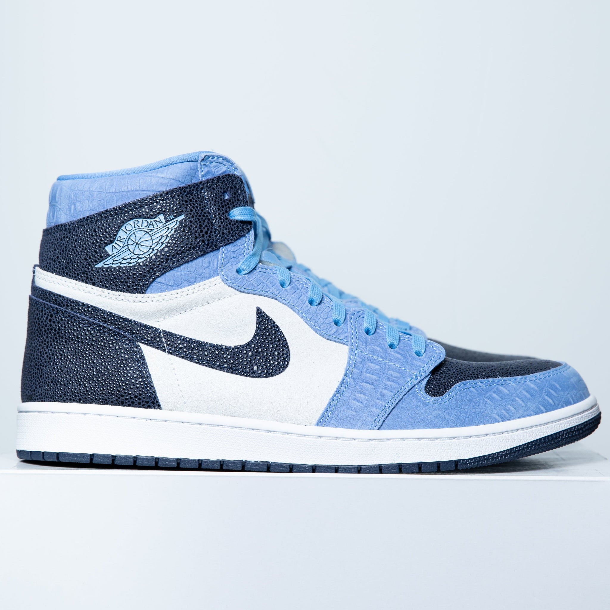 Jordan Retro High UNC PE (2020) – YankeeKicks Online