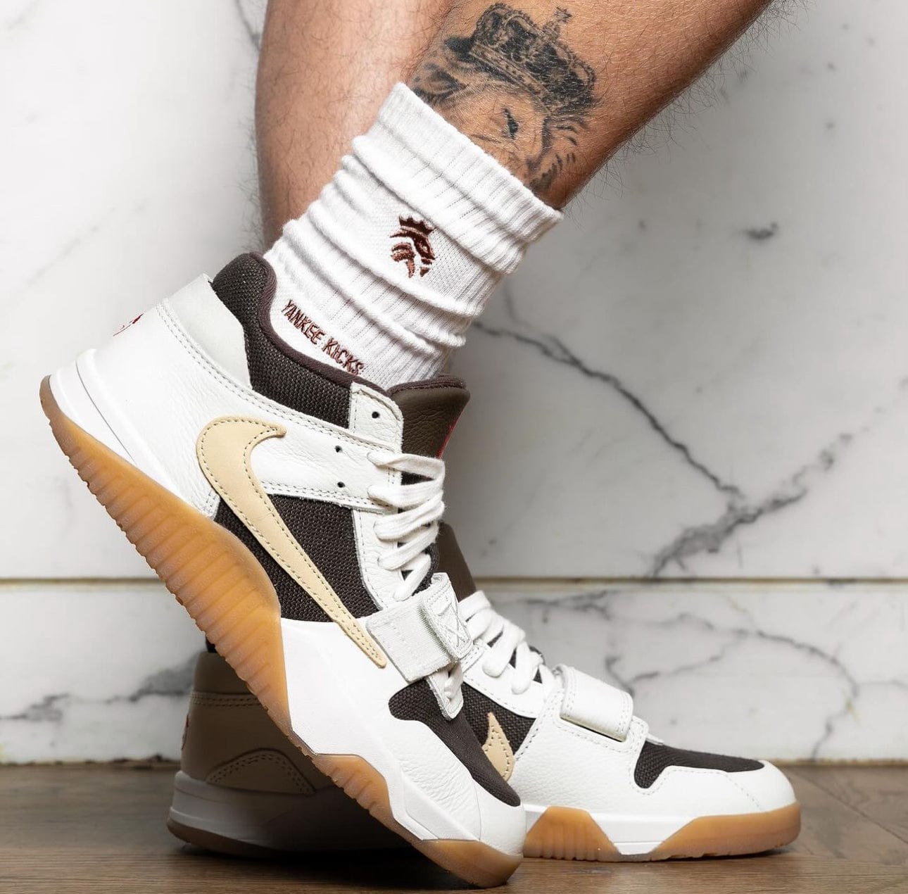 Jordan Retro Wahlburgers – YankeeKicks Online